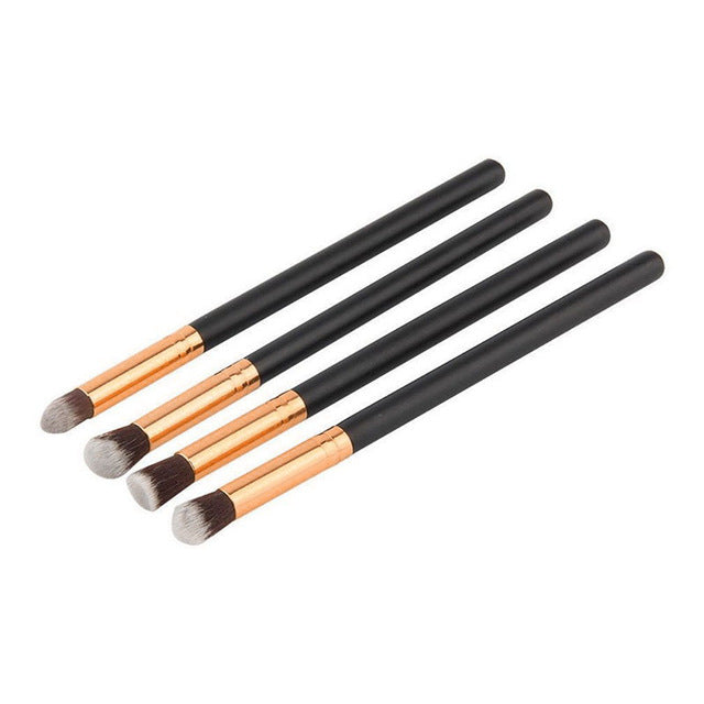 Makeup Contour Concealer Palette + 4Pcs Powder Brushes + 1Pcs Sponge Blender - yurionline
